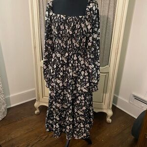 Gorgeous maternity and postpartum floral dress